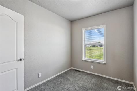 1701 E Burr Avenue Moses Lake WA 98837