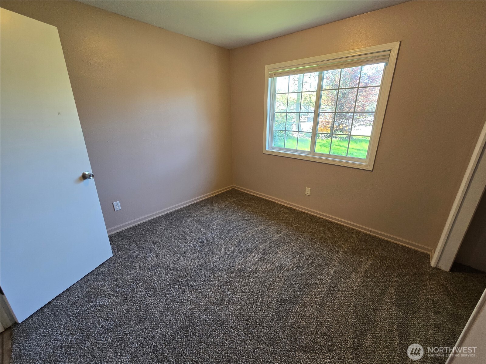 4002 Oak Street Longview WA 98632