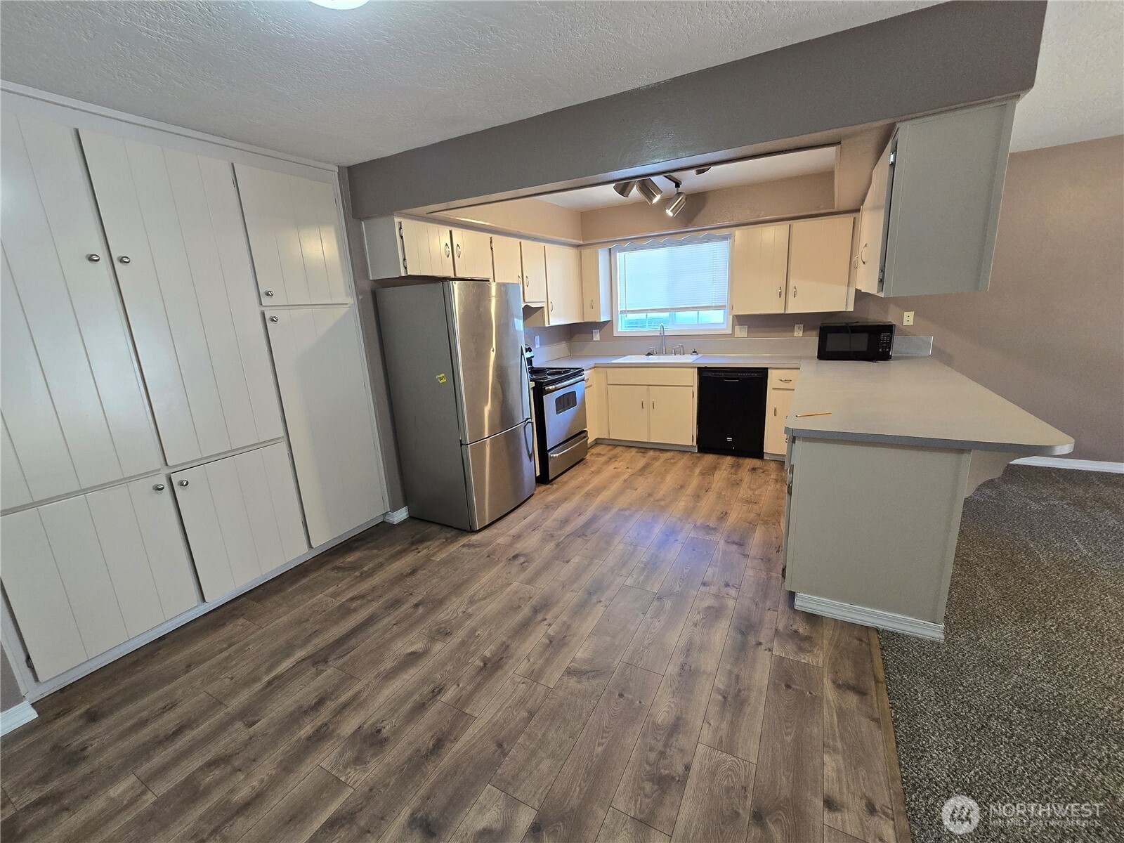 4002 Oak Street Longview WA 98632