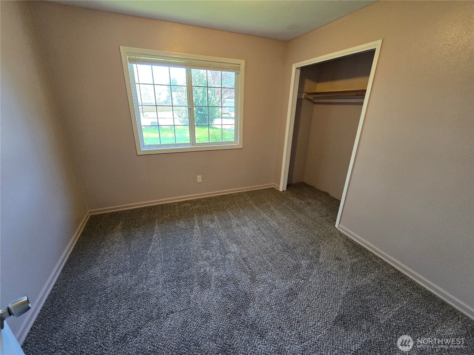 4002 Oak Street Longview WA 98632