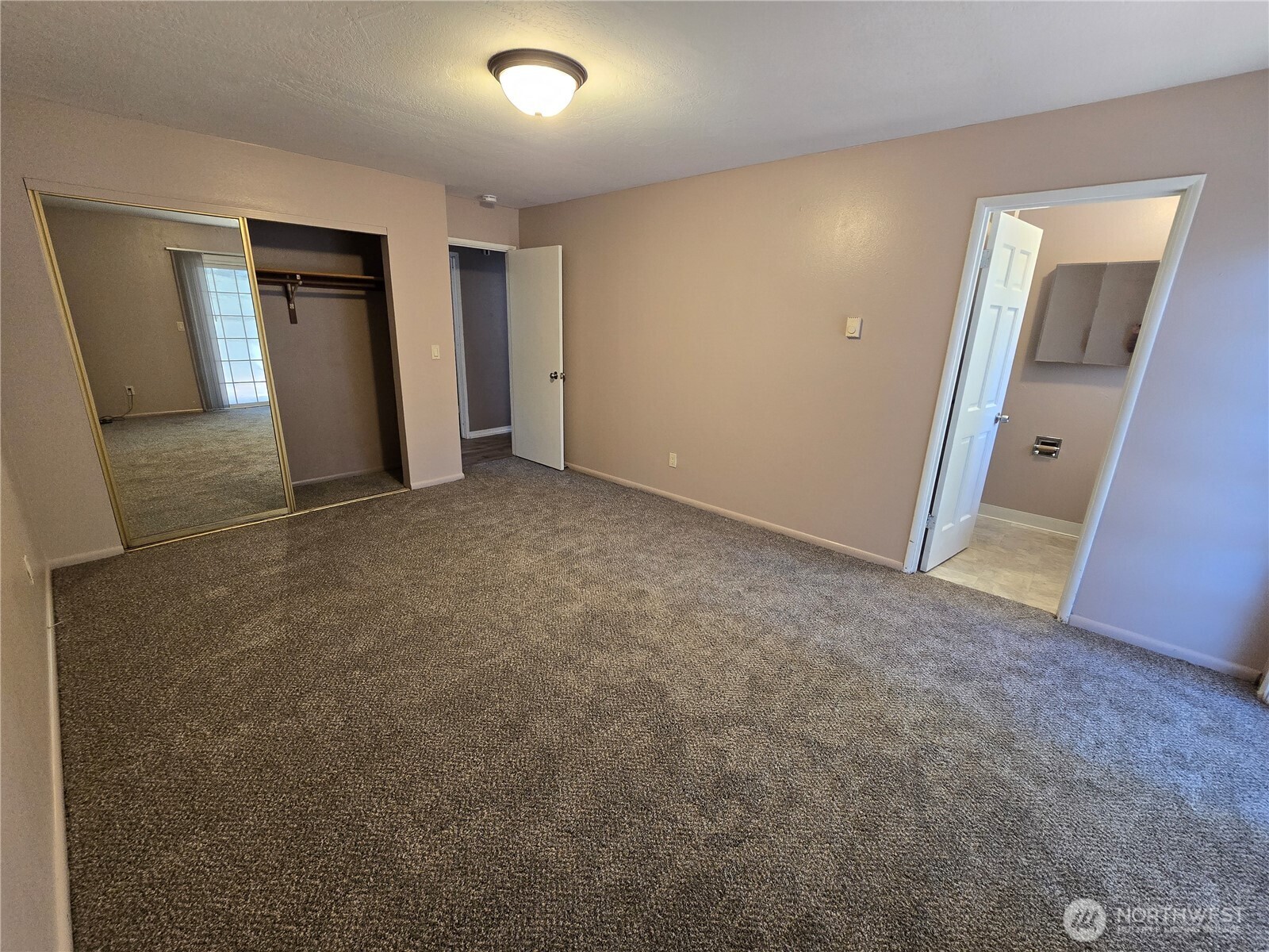 4002 Oak Street Longview WA 98632