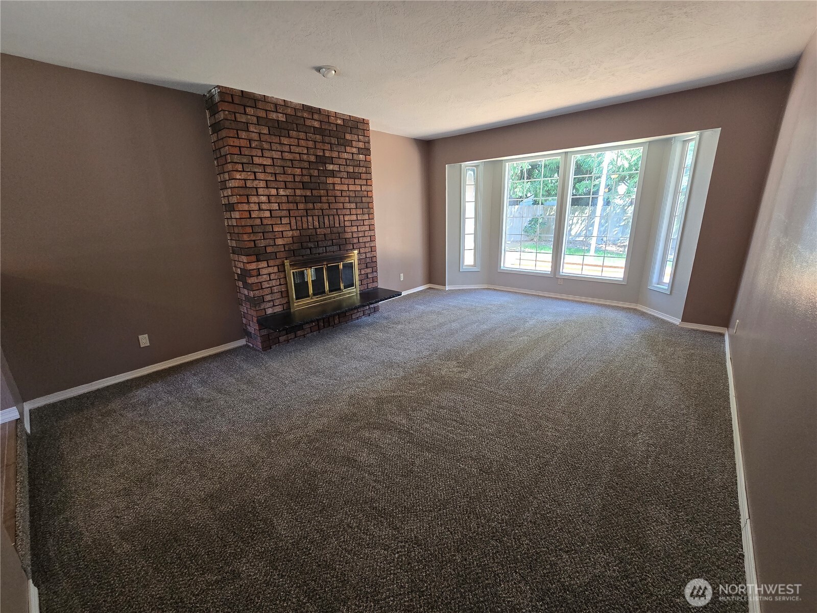 4002 Oak Street Longview WA 98632