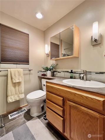 6504 189th Place Sw Lynnwood WA 98036