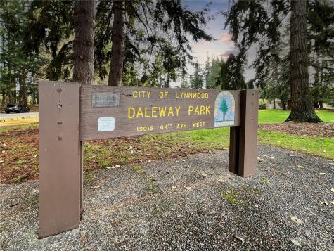 6504 189th Place Sw Lynnwood WA 98036