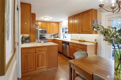 6504 189th Place Sw Lynnwood WA 98036