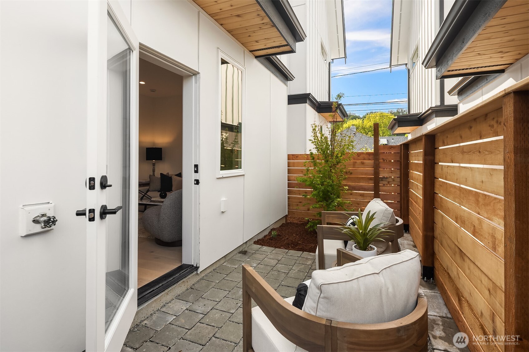 9006 5th Avenue S Seattle WA 98108