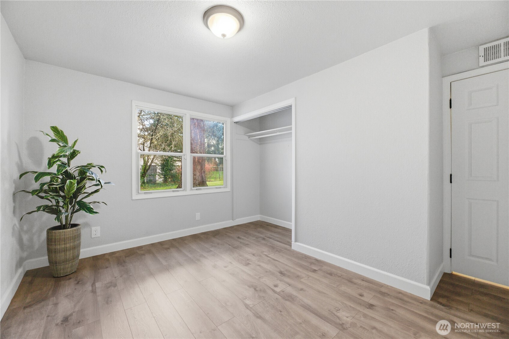 12527 Glenwood Avenue SW Lakewood WA 98499