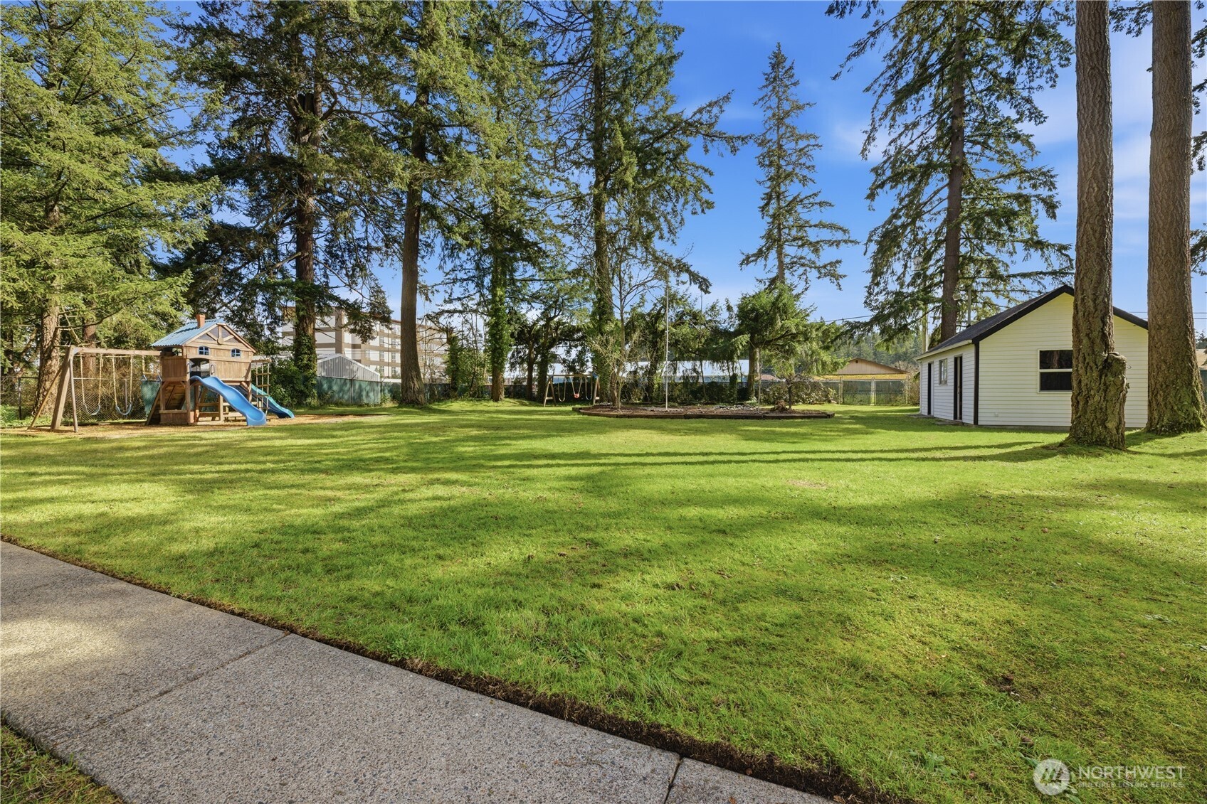 12527 Glenwood Avenue SW Lakewood WA 98499