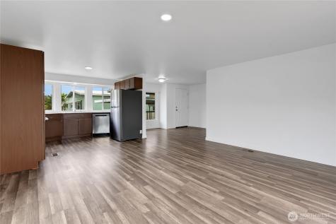 10521 60th Street Ct E Puyallup WA 98372