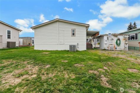 10521 60th Street Ct E Puyallup WA 98372
