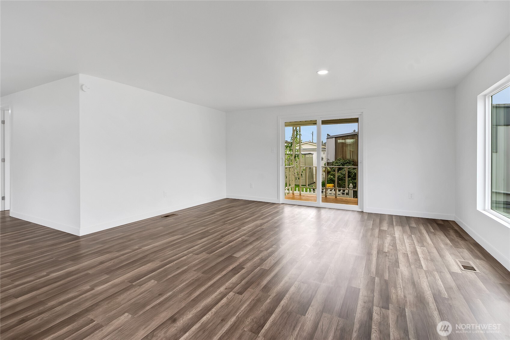 10521 60th Street Court E Puyallup WA 98372