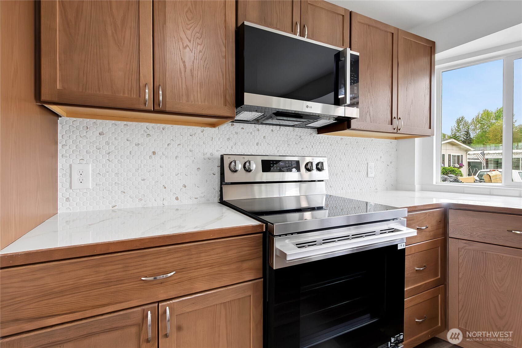 10521 60th Street Court E Puyallup WA 98372