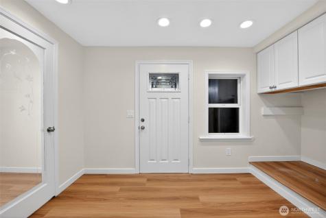 6502 48th Street E Puyallup WA 98371