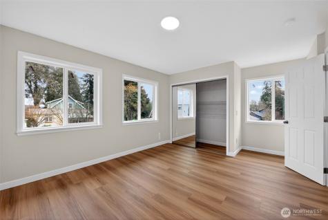 6502 48th Street E Puyallup WA 98371