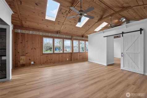 6502 48th Street E Puyallup WA 98371