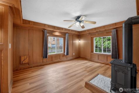 6502 48th Street E Puyallup WA 98371