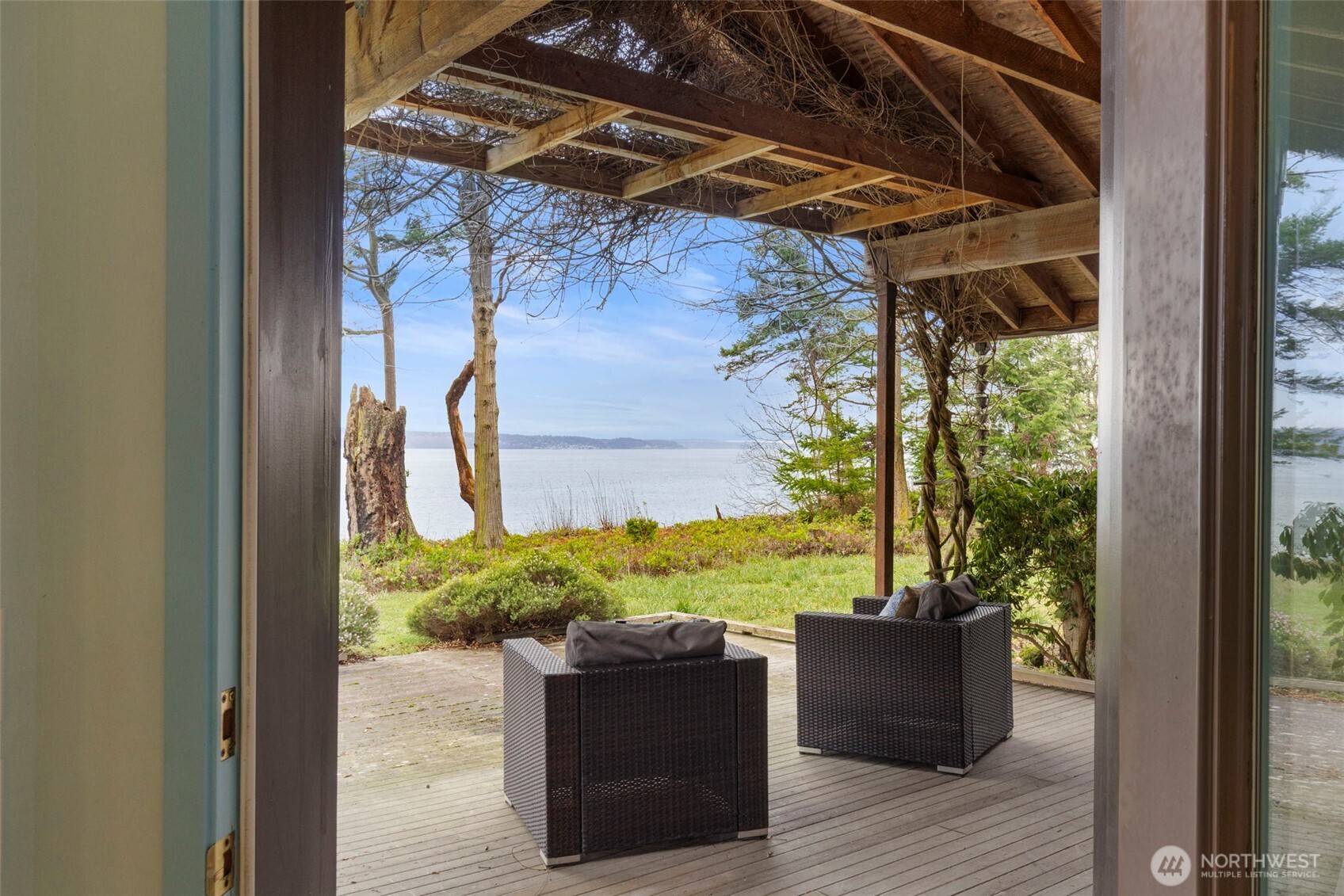 824 Schwartz Road Nordland WA 98358