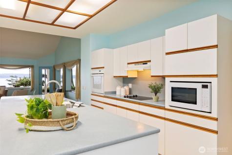 824 Schwartz Road Nordland WA 98358