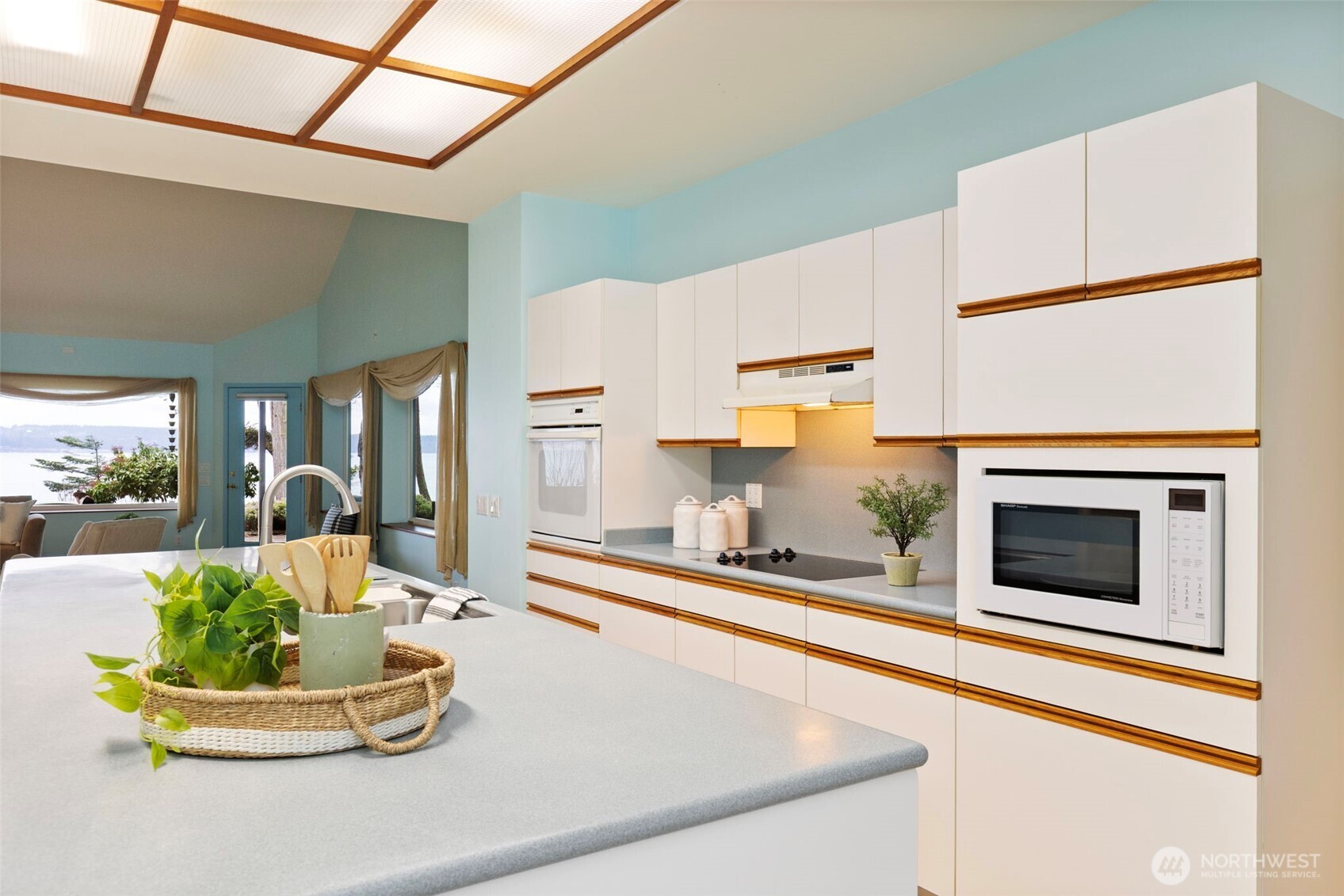 824 Schwartz Road Nordland WA 98358