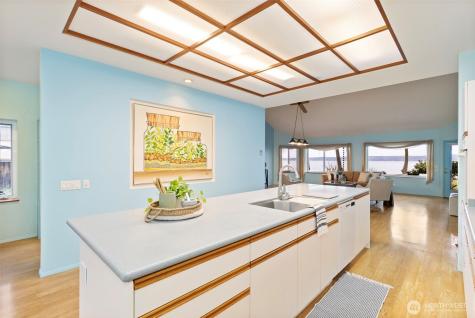 824 Schwartz Road Nordland WA 98358