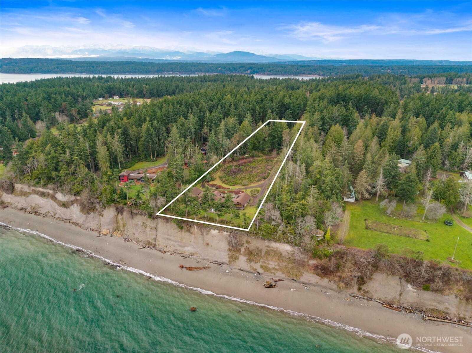 824 Schwartz Road Nordland WA 98358