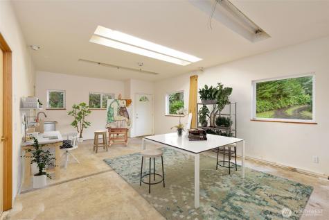 824 Schwartz Road Nordland WA 98358