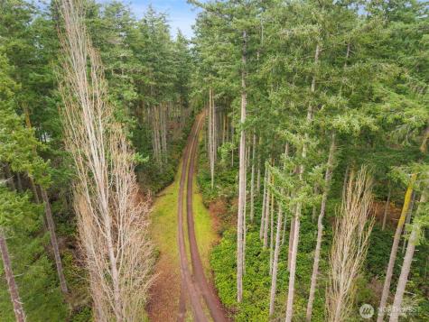 824 Schwartz Road Nordland WA 98358