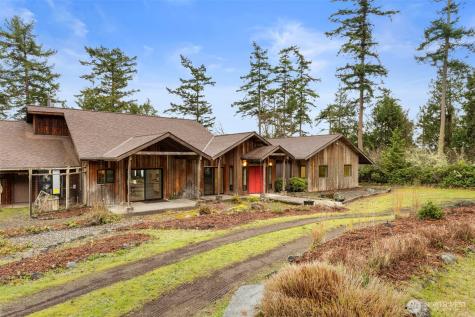 824 Schwartz Road Nordland WA 98358