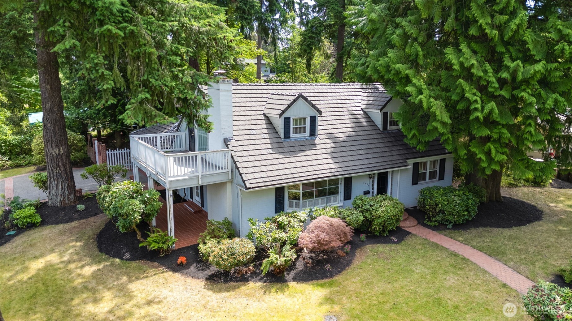 3706 84th Avenue SE Mercer Island WA 98040