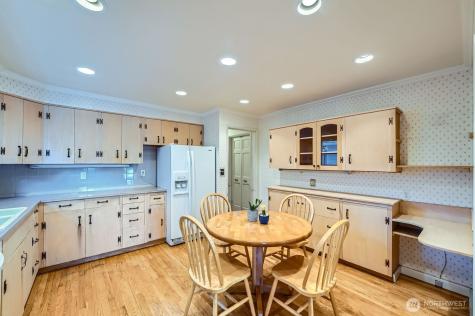 3706 84th Avenue SE Mercer Island WA 98040