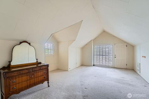 3706 84th Avenue SE Mercer Island WA 98040