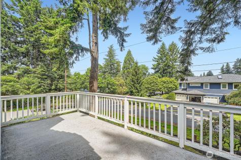 3706 84th Avenue SE Mercer Island WA 98040