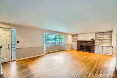 3706 84th Avenue SE Mercer Island WA 98040