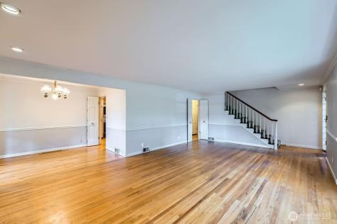 3706 84th Avenue SE Mercer Island WA 98040