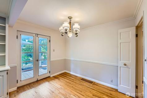 3706 84th Avenue SE Mercer Island WA 98040