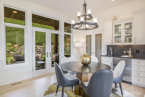 15517 Lake Shore Boulevard NE Lake Forest Park WA 98155