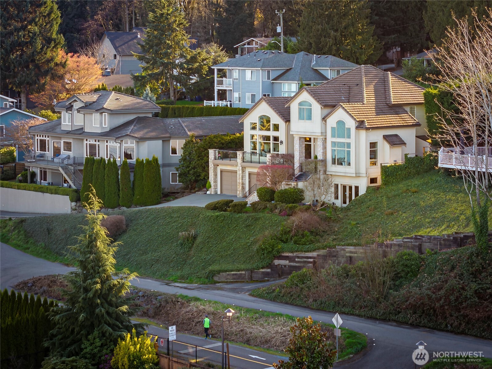 15517 Lake Shore Boulevard NE Lake Forest Park WA 98155