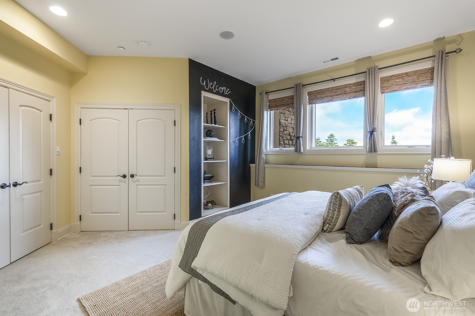 15517 Lake Shore Boulevard NE Lake Forest Park WA 98155