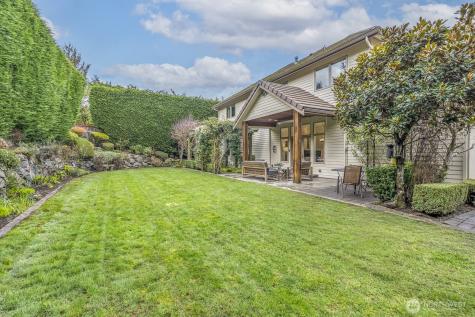 15517 Lake Shore Boulevard NE Lake Forest Park WA 98155