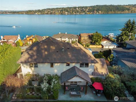 15517 Lake Shore Boulevard NE Lake Forest Park WA 98155