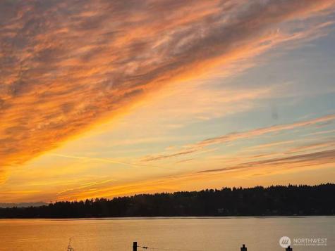 15517 Lake Shore Boulevard NE Lake Forest Park WA 98155