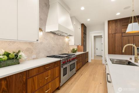 27 Tulalip Key Bellevue WA 98006