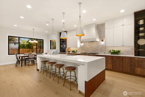 27 Tulalip Key Bellevue WA 98006