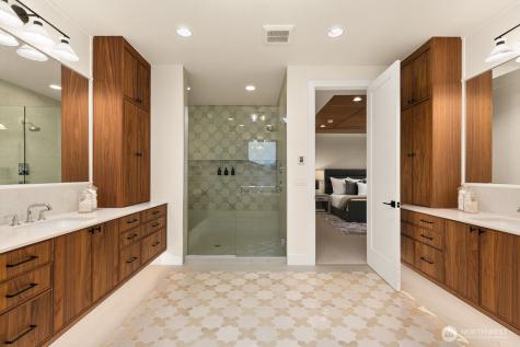 27 Tulalip Key Bellevue WA 98006