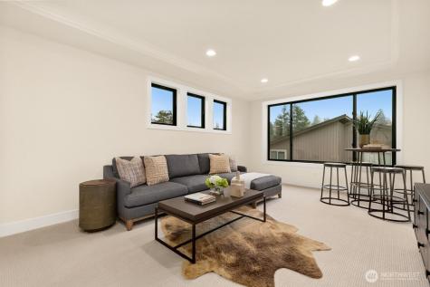 27 Tulalip Key Bellevue WA 98006