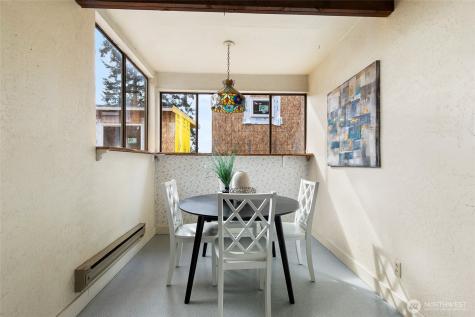 5046 35th Avenue NE Seattle WA 98105