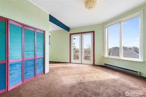 5046 35th Avenue NE Seattle WA 98105
