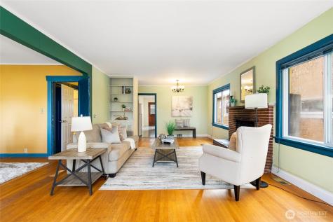 5046 35th Avenue NE Seattle WA 98105