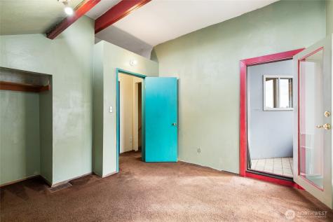 5046 35th Avenue NE Seattle WA 98105