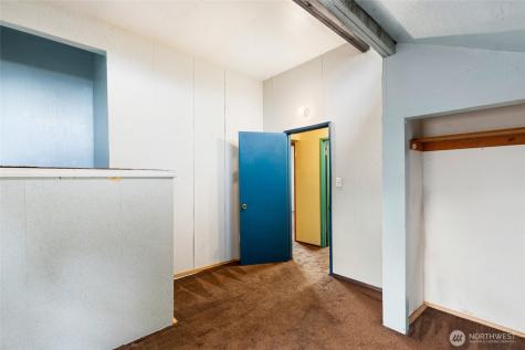 5046 35th Avenue NE Seattle WA 98105